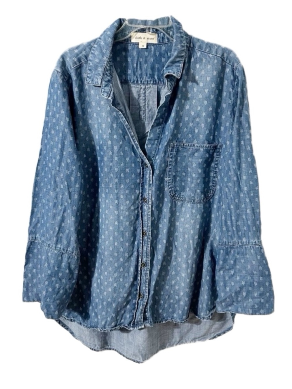 Cloth & Stone Button Front Patterned Denim Jean Shirt Slight Bell Sleeve V-Neck